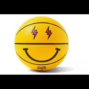 Market X Balvin Smiley Basketball NEW